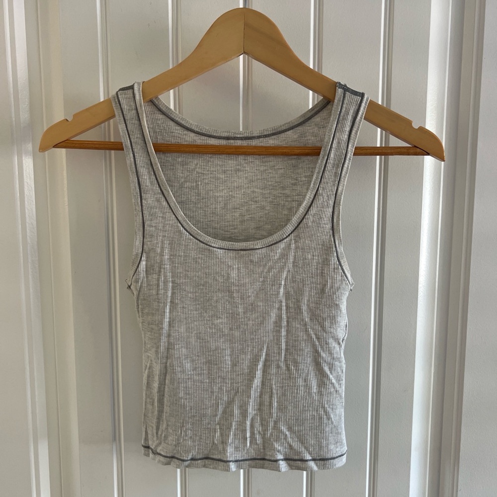 Gray tank